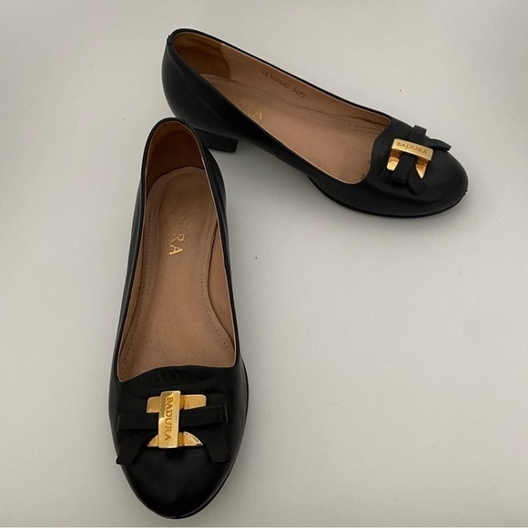 Badura black pump gold hardware block heel soft leather 38 EU 7 US - Picture 3 of 6